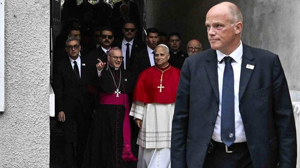 Papa 14. Leo, Kutsal Ruh Katedrali'nde...