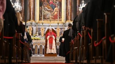 Papa 14. Leo, Kutsal Ruh Katedrali'nde...