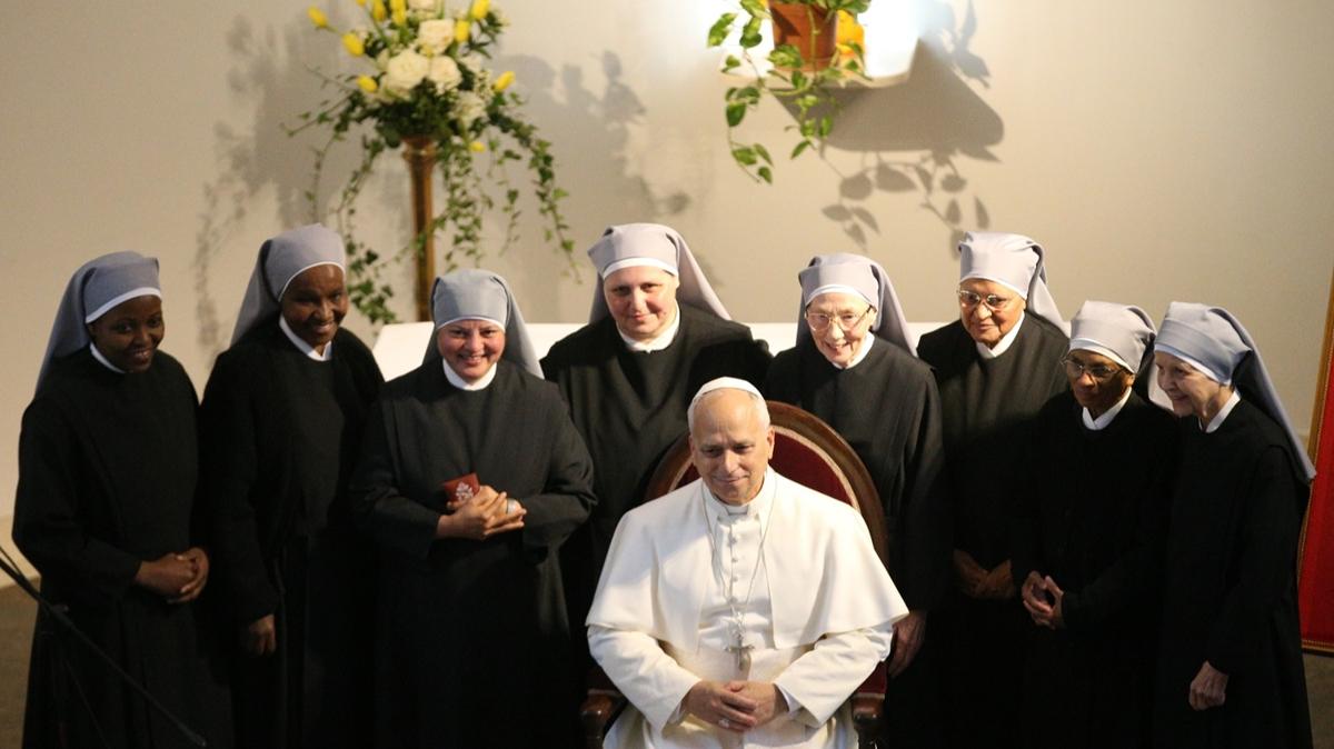 Papa 14 Leo Fransz Fakirhanesi istanbul fotoraflar resimleri