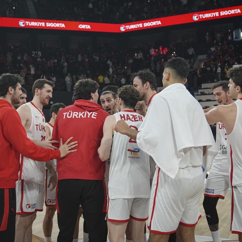 12 Dev Adam, svire'ye konuk olacak