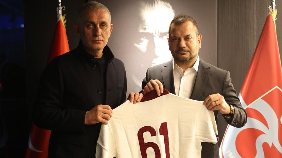 Ertuğrul Doğan'dan Hacıosmanoğlu'na forma hediyesi