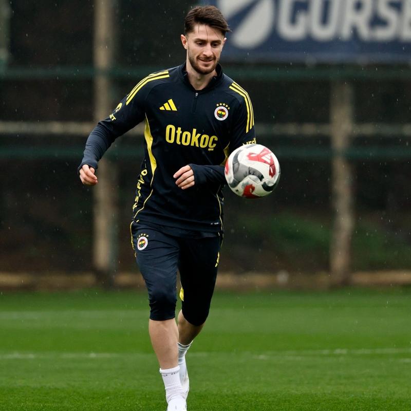 Fenerbah�e'de Galatasaray derbisi mesaisi ba�lad�