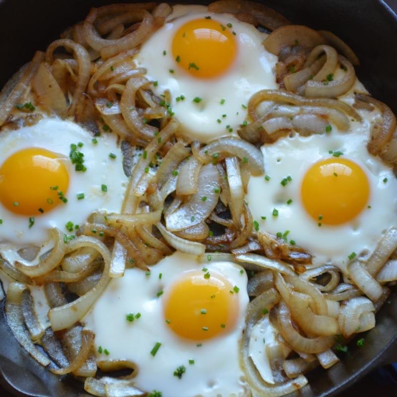 Scack bir lezzet: Soanl yumurta tarifi, ekmek bandracaksnz