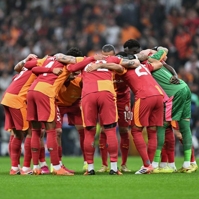 Galatasaray'�n rakibi Fenerbah�e! Hedef liderli�i korumak