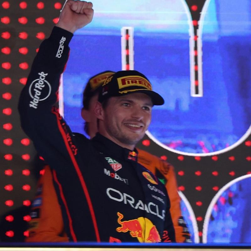 Katar Grand Prix'sinde kazanan Max Verstappen
