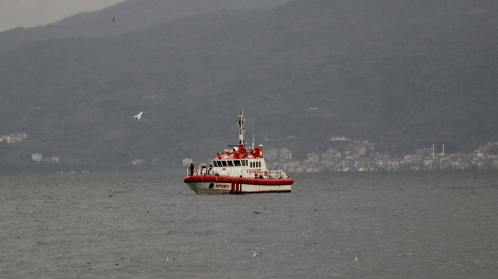 Kocaeli'de balıkçı teknesi devrildi: 1 kişi kurtarıldı, 1 kişi yaşamını yitirdi