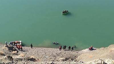 Otomobil baraja utu: 2 l, 1 kii aranyor