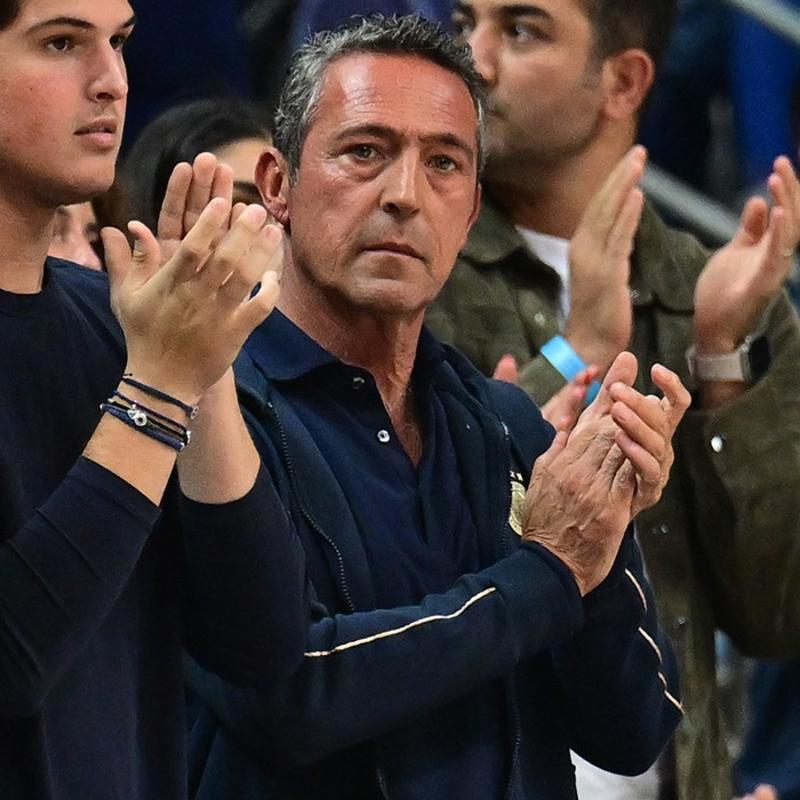 Ali Ko� Kad�k�y'de! Derbiyi takip etmek i�in geldi