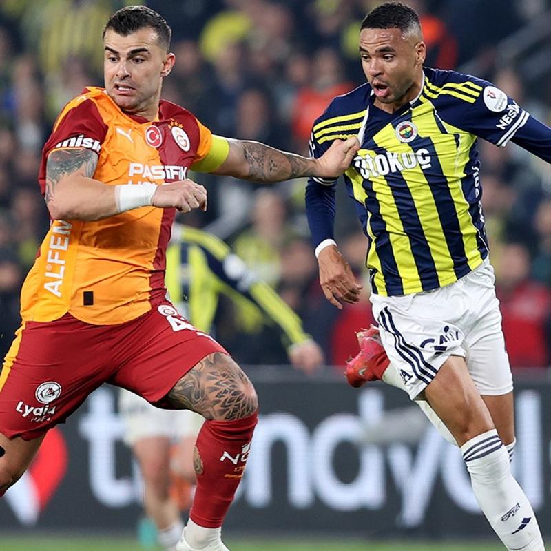 Derbide En-Nesyri'ye tepki! Taraftarlar slklad