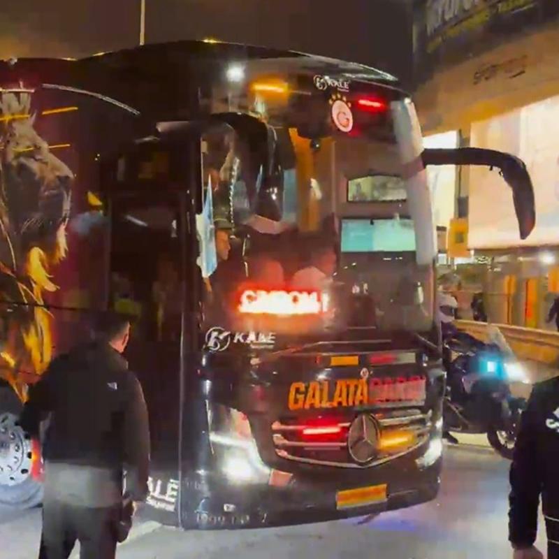 Galatasaray kafilesi, Kad�k�y'e geldi