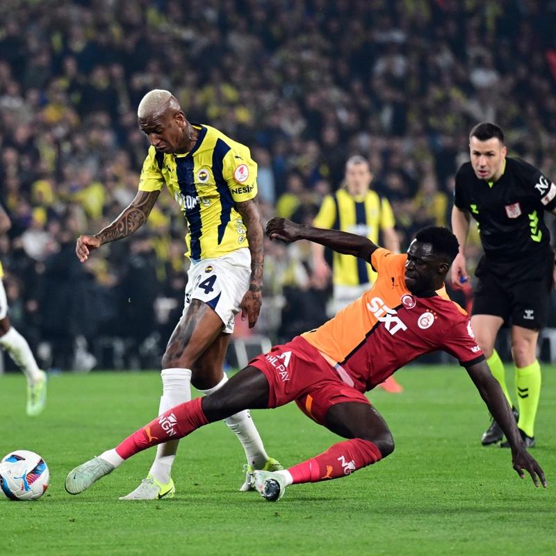 Kad�k�y'de liderlik derbisi