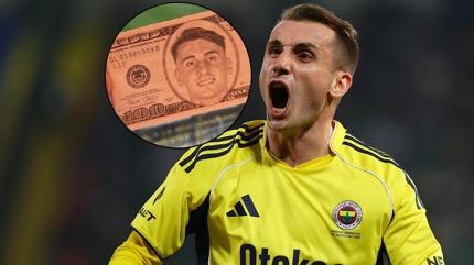 Dolarl protesto! Galatasaray taraftarndan Kerem Aktrkolu'na tepki