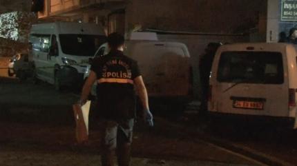 Esenyurt'ta alacak kavgas: 8 kii yaraland