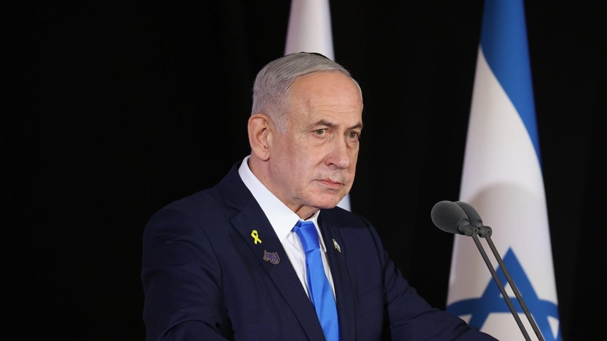 Binyamin Netanyahu  yolsuzluk davalar  srail medyas fotoraflar resimleri