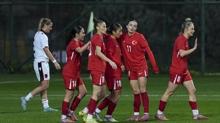 A Milli Kadn Futbol Takm'ndan 2 goll prova