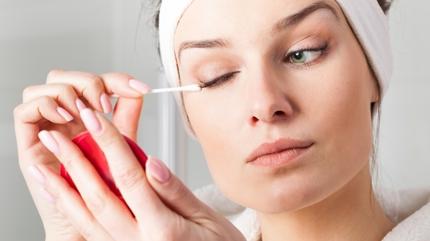 Kirpiklerinize bunlar srmeyin! Gzleriniz kr olabilir