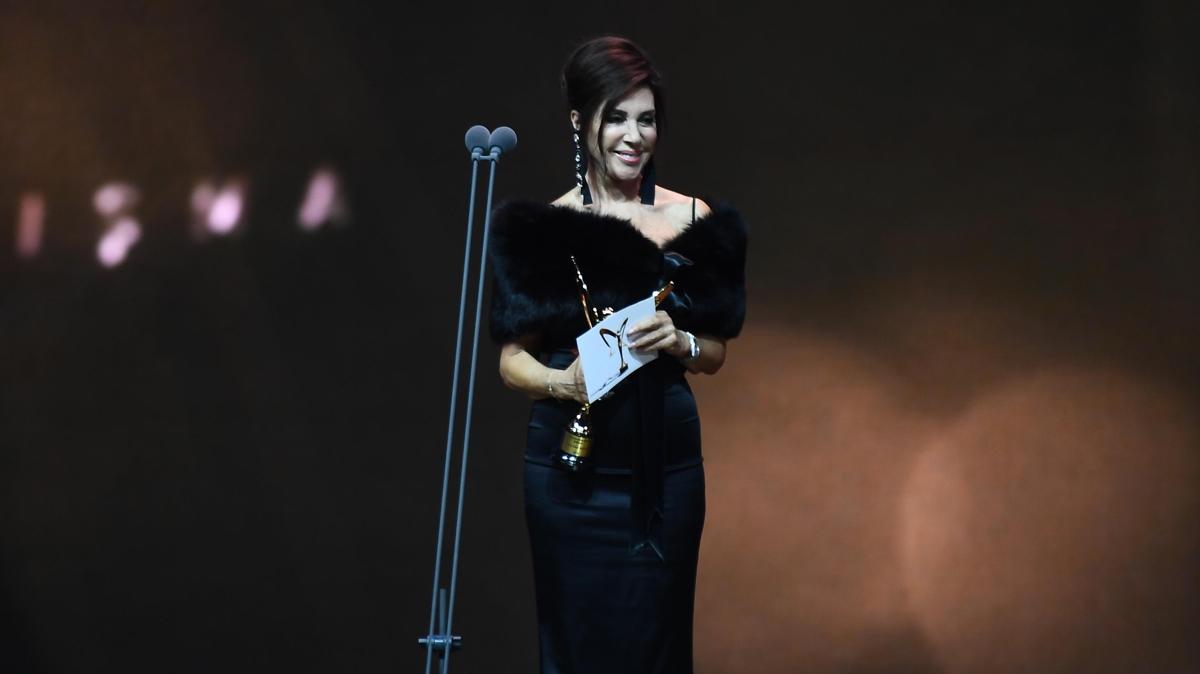 nebahat ehre genlii nebahat ehre ya hakan akkaya magazin fotoraflar resimleri