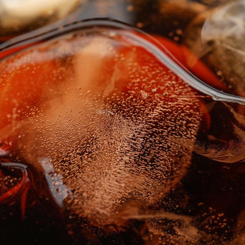 Yemeklerin yannda afiyetle iiliyor ama mideyi iflas ettiriyor! 1 barda vcutta zehre dnyor