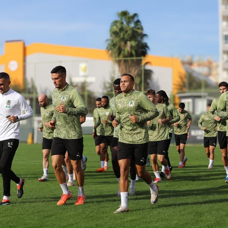 Alanyaspor, kupada orum FK mesaisine hazr