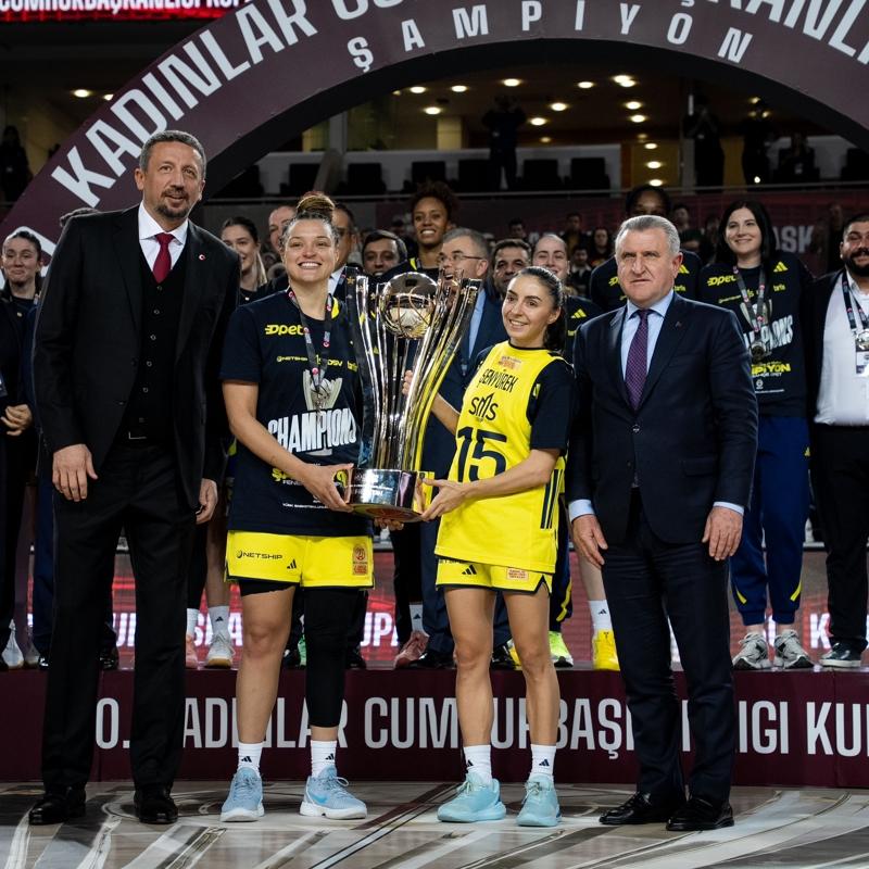 Bakan Osman Akn Bak, Fenerbahe Opet'i tebrik etti