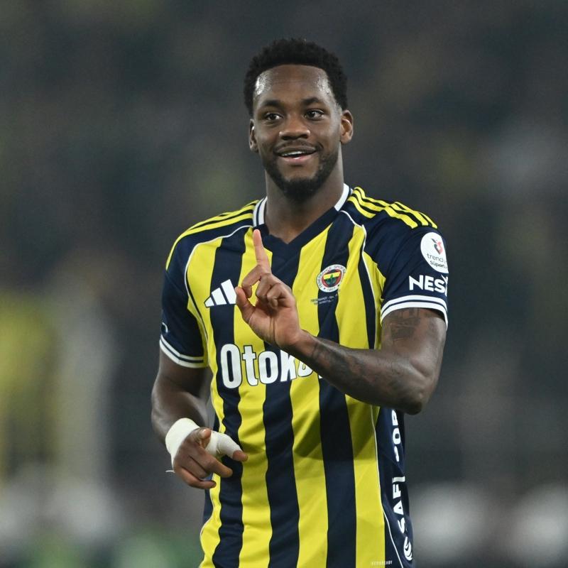 Derbinin kahraman Jhon Duran