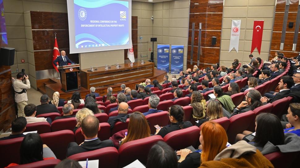 Europol ve Interpol ile ortak çalışma: Türkiye ile iş birliği zorunluluk