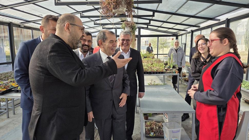Galatasaray Başkanı Dursun Özbek, SOBE'yi ziyaret etti