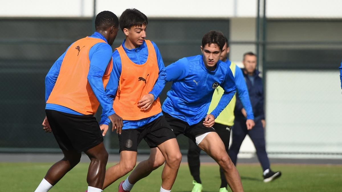 Manisa FK Vanspor 1. Lig fotoraflar resimleri