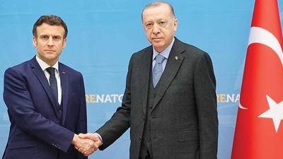 Bar tehlikeye atacak admlardan uzak durulmal... Bat'ya Ukrayna uyars