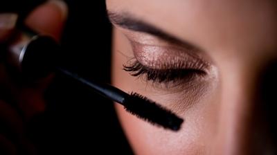 Etkileyici gzlerin srr maskara m far m?