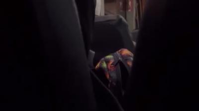 Kart basmadklarn iddia ettii rencilere hakaret ve beddua etti