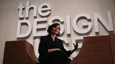 Sanat�� Melek Zeynep Bulut'un �A��k An�tlar� serisi, Londra'da sanatseverlerle bulu�tu