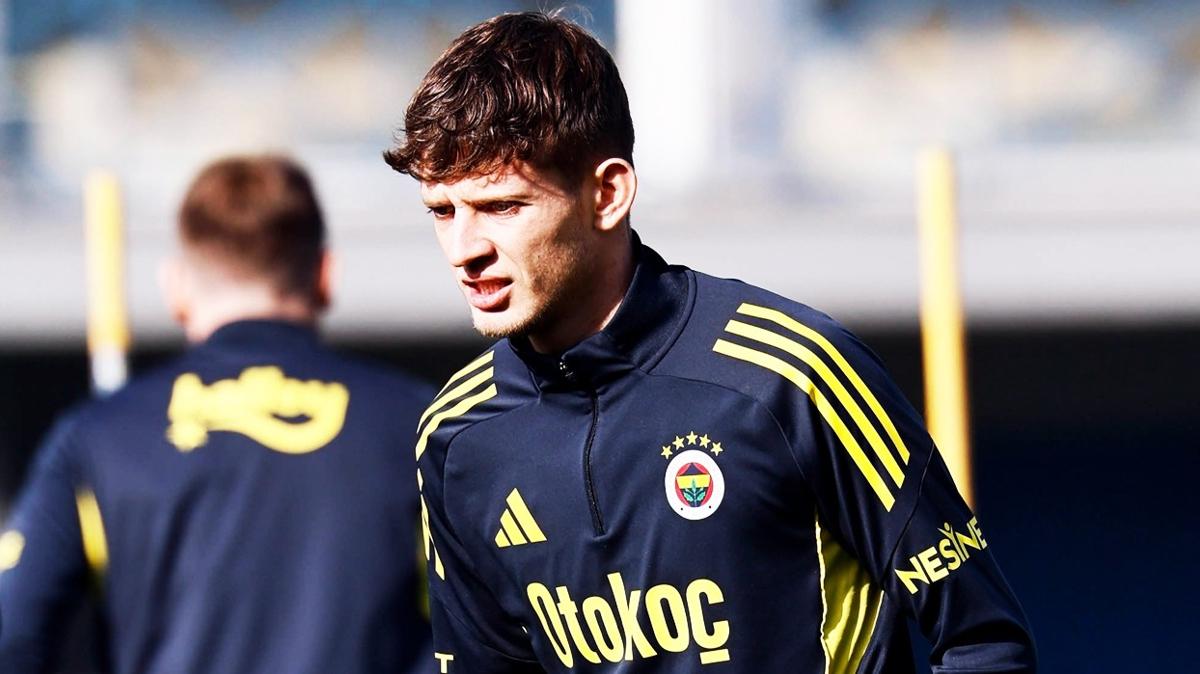  Sebastian Szymanski Fenerbahe Antrenman fotoraflar resimleri
