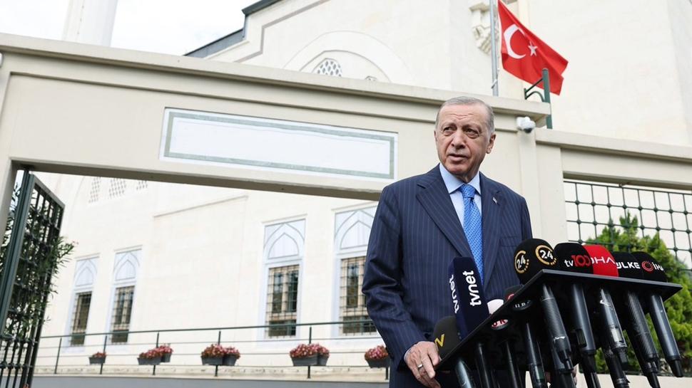 Başkan Erdoğan, cuma namazını Barbaros Hayrettin Paşa Camisi'nde kıldı