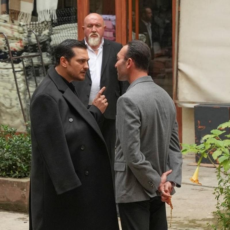 Eref Rya'da sr perdesi aralanyor... htiyar'n kimlii meer oymu!