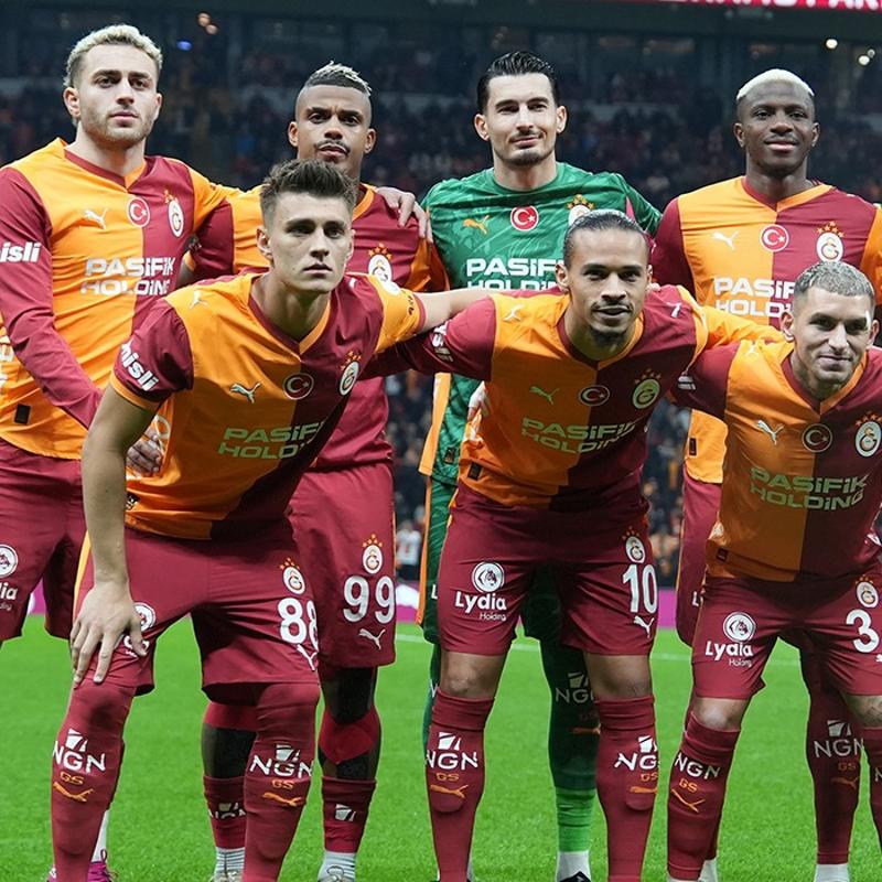 Galatasaray'a k�t� haber! �kinci yar�ya ��kamad�