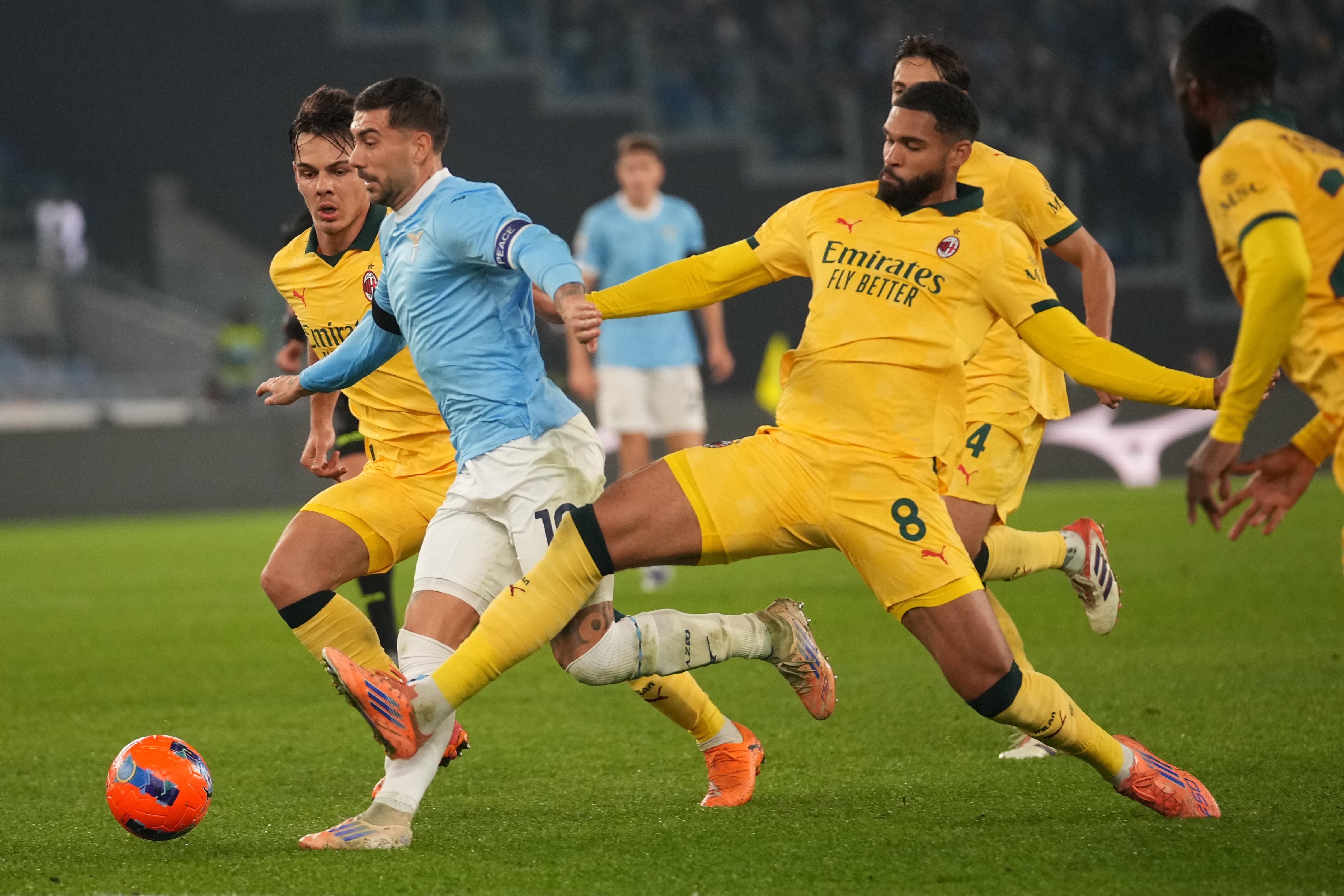 talya Kupas'nda Lazio, Milan' saf d brakt