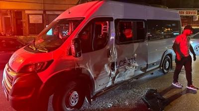 Ataehir'de motosiklet yolcu servisine arpt: 2 yaral