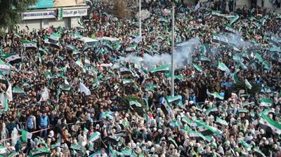 'zgr Suriye' 1 yanda: 61 yllk rejimin k cokuyla kutland