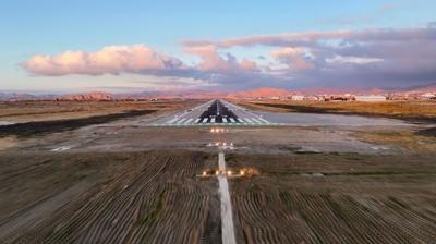 Van'�n havaliman�nda yeni d�nem... U�u�lar tamamen ba�l�yor