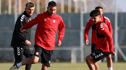 Sivasspor'da �stanbulspor mesaisi devam ediyor