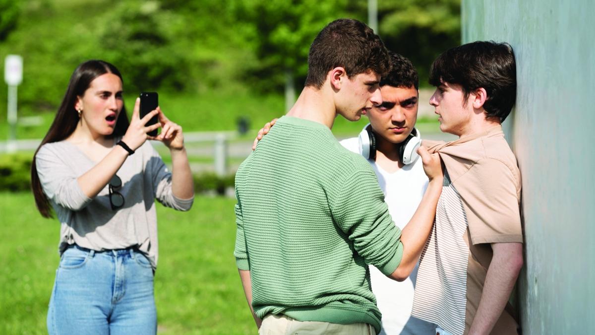 Akran Zorbal retmen Tazminat fotoraflar resimleri