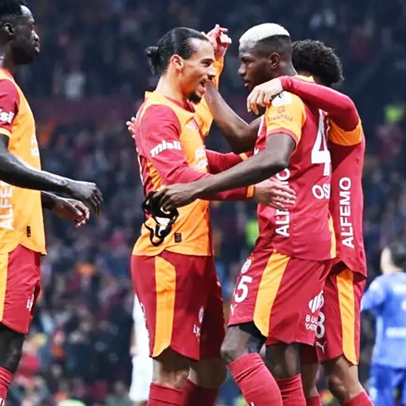 90+2'de Osimhen'den Sane'stezi!