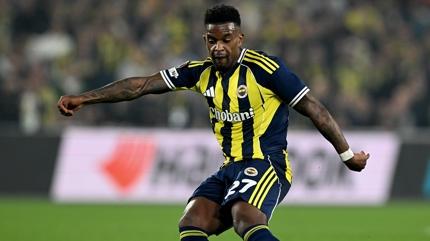 Fenerbahe'ye kt haber! Yldz futbolcu sakatlanarak devam edemedi
