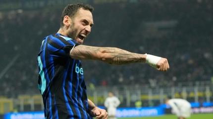 Hakan alhanolu att! Inter 4 golle kazand