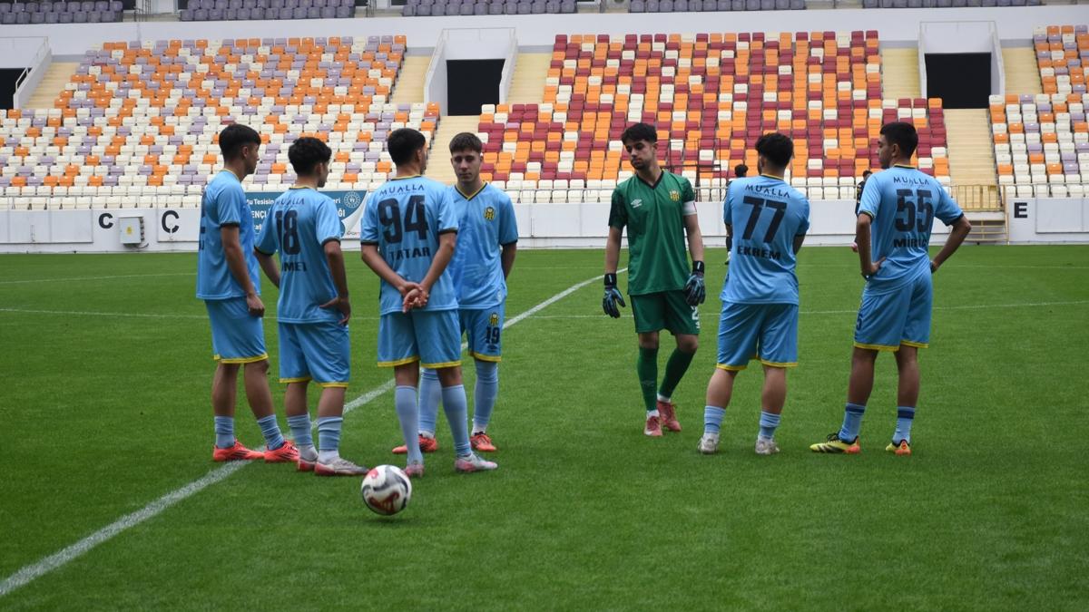 yeni malatyaspor 2. lig futbol fotoraflar resimleri