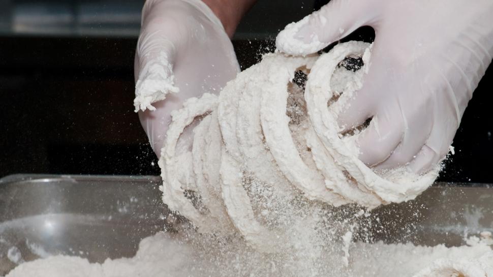 Asla sert olmuyor! En kolay ve en lezzetli kalamar tarifi