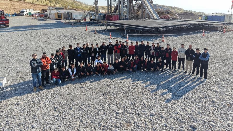 Dader-1 sondaj sahası öğrencileri ağırladı