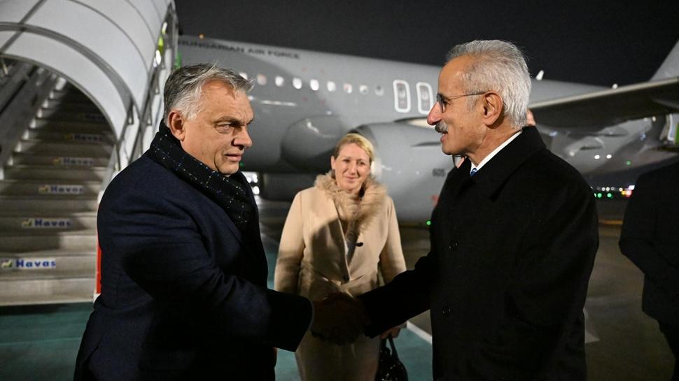 Macaristan Başbakanı Orban Türkiye'de... Bakan Uraloğlu karşıladı