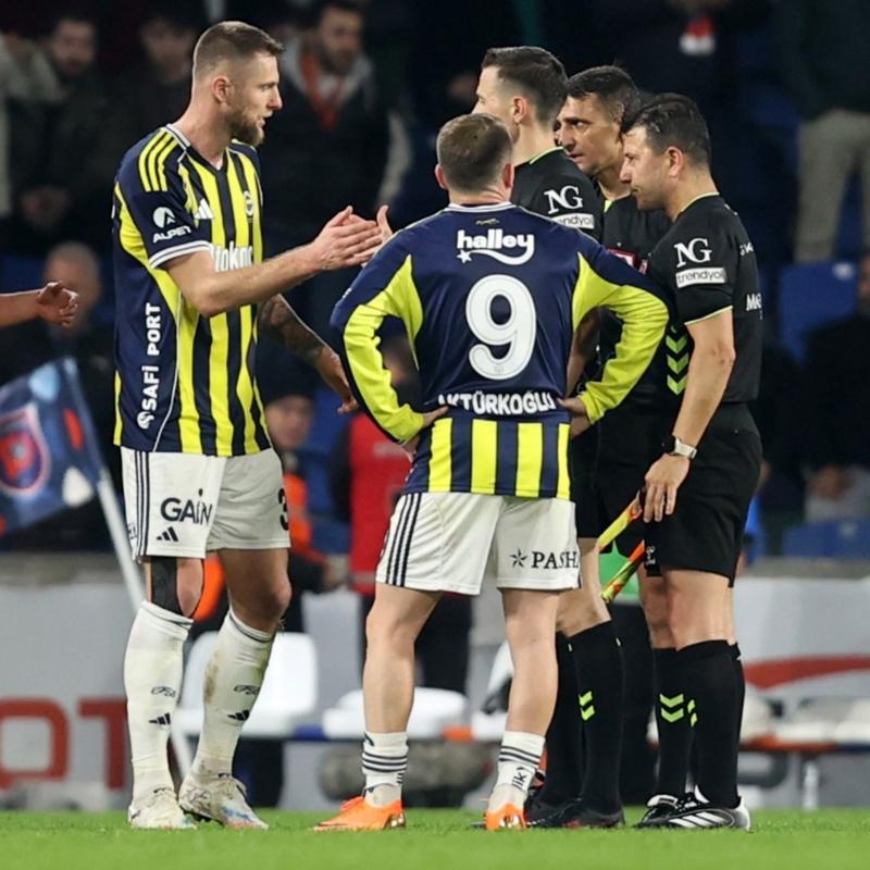 O kararlar �ok tart���ld�! Fenerbah�e - Ba�ak�ehir ma��n� de�erlendirdiler